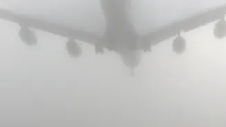 Aircraft Holding Patterns Help Manage Congestion And Changing Conditions