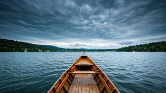 Why Udaipur Boats Rides Hit Different Under Overcast Skies