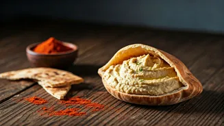 Hummus and pita: a smart snack choice