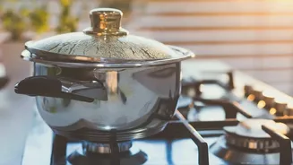 Set Clear Rules For Shallow Portions When Planning Cooling Large Pots Of Leftovers