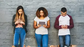 The Soft Blocking Trend Reflects Gen Z’s Growing Focus On Digital Boundaries