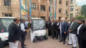 Delhi HC Rolls Out Golf Carts For Senior Lawyers To Ease Commute Within Court Premises