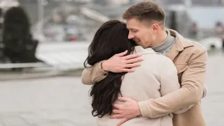 Hug Day 2026: প্রিয় মানুষের বুকেই খুঁজে নিন সম্পর্কের নিরাপত্তা, জানেন কত রকমের আলিঙ্গন হয়?