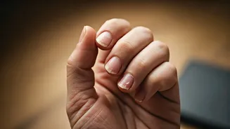 Nail Troubles? Discover Causes & Natural Remedies