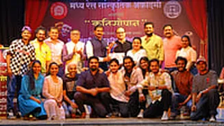 GM Central Railway distributes awards to winners of Inter - Divisional Cultural Competition-2025