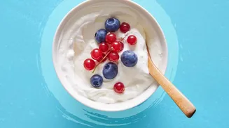 Adjustable Sweetness Gives Quick Berry Parfait With Fruit And Yoghurt A Fresh Angle
