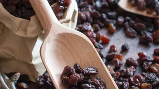 A Food Scoop Should Live Dry and Separate from the Bag