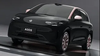 Leapmotor A05S é novo rival de Geely EX2 e BYD Dolphin com até 510 km de autonomia