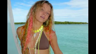 Zara Larsson transformou seu estilo Y2K em sua primeira coleção de biquíni