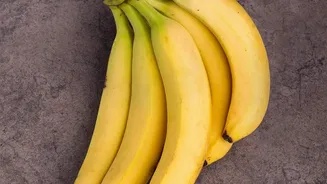 Why Wrapping Banana Stems May Slow Their Ripening