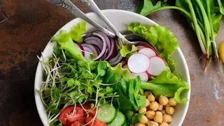 Eating Salads In Monsoon? How Washing, Cutting And Storage Affect Food Safety