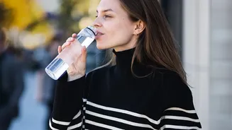 Science Says These Hydration Habits Work Better In Humidity