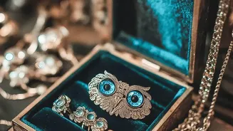 Gold Coins For Investment, Jewellery For Use: Understanding The Key Difference