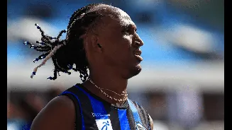 Alison dos Santos comemora retorno ao Brasil com título e novo recorde