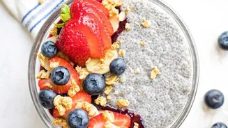 5 delicious toppings to enhance your chia seed breakfast bowl