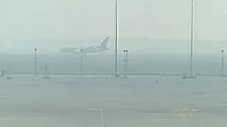 Delhi Air Qualirty: Dense Fog Engulfs National Capital, AQI Continues To Remain 'Very Poor'; Flight Operations At IGI Airport Disrupted | DETAILS