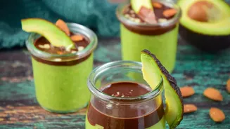 Make healthy avocado chocolate mousse