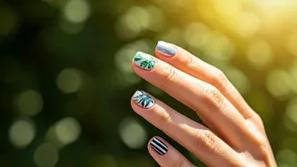 Top 13 Short Summer Nail Trends: From Classic Florals to Bold Stripes!