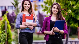 Off Campus Job Hunting How College Students Find Work Experience Independently
