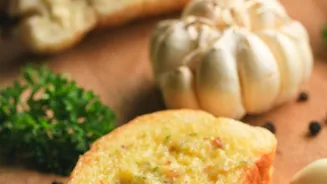 Garlic Adds Sulphur Compounds and Flavour to Freshly Cooked Dishes