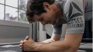 5 easy isometric exercises for a rock-solid core