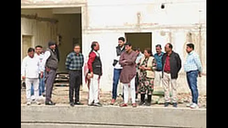 Indore News: Mayor Pushyamitra Bhargav Orders To Make Swimming Pool Operational In Four Months