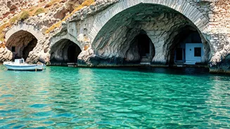 Milos & Kimolos: Greece's Enchanting Cave House Islands