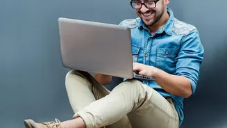 How Building Personal Sites With No-Code Builders Helps Young Freelancers Win Contracts