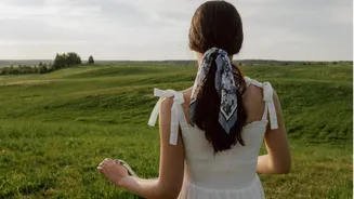 Windy day? Try these stylish headscarf hairstyles