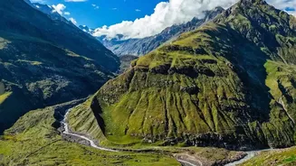 How Safe Treks In High Altitude Uttarakhand Valleys Offer Ultimate Independence Day Adventure