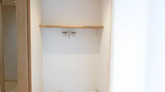 For A Monsoon Drying Zone, Check Wet Laundry And Available Space