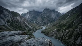 Why Himalayan River Valleys Need Evacuation Plans Beyond Weather Forecasts