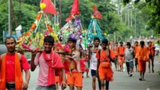 Kanwar Yatra 2026: Affordable items every Kanwariya should pack before journey
