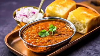From Street Snacks To Home Favourites, Seven Foods For India's Monsoon