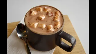 Chocolate quente “nuvem”: a receita de micro-ondas que fica ultracremosa em 2 minutos