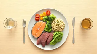 Akshay Kumar's Mindful Eating Habits: Saurabh Shukla & Dietitian Weigh In