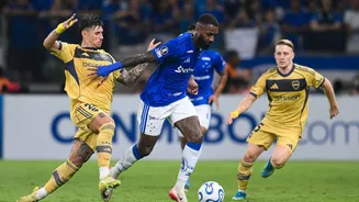 Cruzeiro marca no fim e supera Boca Juniors pela Libertadores
