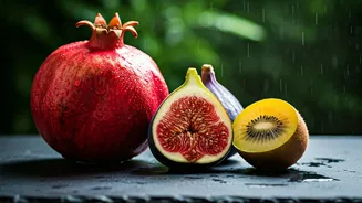 These Three Fruits Rule Every Healthy Monsoon Diet