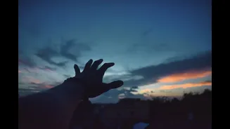 Rooftop sky-watching is back: why elders across Indian homes are calling out cloud patterns again