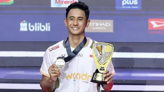 Alwi Farhan Masuk 15 Besar Ranking Bulu Tangkis BWF