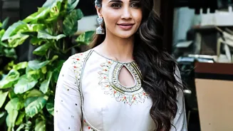 How Simple Hairstyles Make Dressing Up In Traditional Festive Outfits Easy