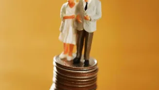 Comparing Sovereign Gold Bonds And Gold Mutual Funds For New Gen Z Portfolios