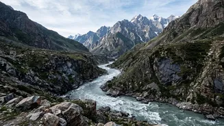 Scientists Study Whether Debris Blocked a Cross-Border River