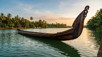 Snake Boats and Synchronized Rowing Define Kerala's Onam Race Season