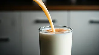 Synthetic Milk Bust in Gujarat: 6 Easy Home Tests to Ensure Your Milk is Pure!