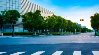 A Route That Feels Safe in Daylight May Differ after Dark