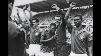 Em quanto está avaliado o uniforme de Pelé na final da Copa de 1958 que vai a leilão em Nova York