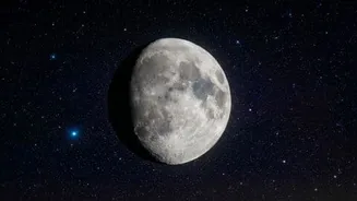 Waxing gibbous moon beside Spica tomorrow, ahead of Blue Moon