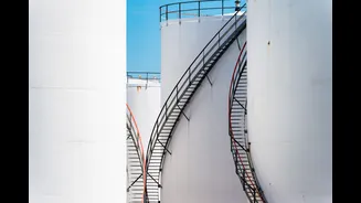 India to Expand Strategic Oil Reserves Amid Price Volatility