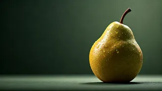 Why Wellness Experts Vouch For Eating Fresh Pears